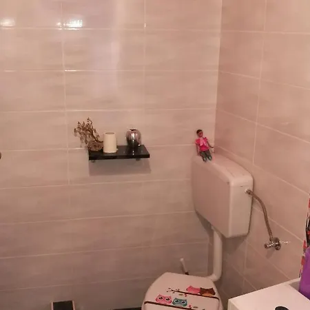 公寓 With A Parking Space Mali Iz *