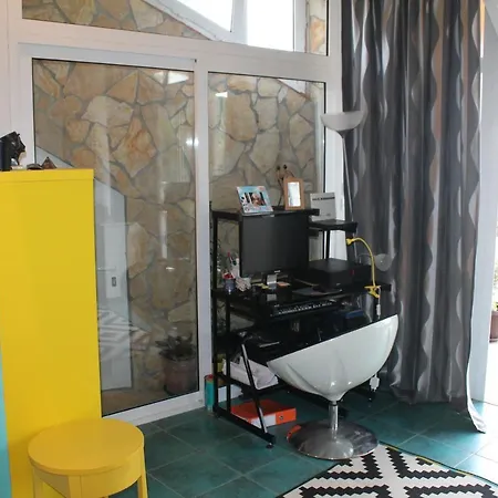 With A Parking Space Mali Iz * Veli Iž