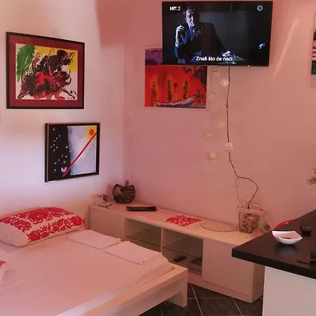 Apartment With A Parking Space Mali Iz