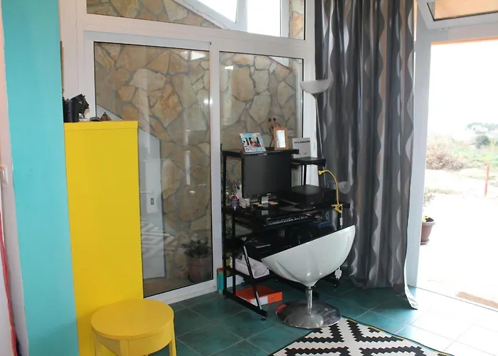 With A Parking Space Mali Iz * Вели-Иж