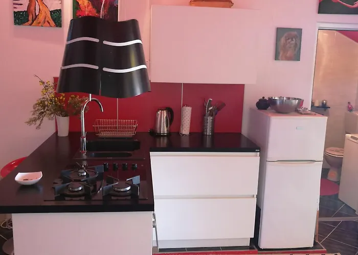 With A Parking Space Mali Iz Апартаменты *